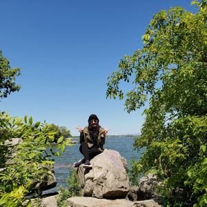 Meet your Posher, Maxine